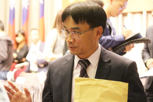 政院拍板，农民职灾保险11月正式开办，月缴14.4元，含伤病医疗四项给付