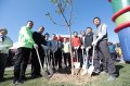 基隆市长林右昌主持植树月植树活动