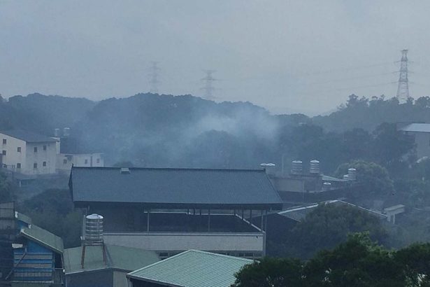 污染看得到罚不到！农地违章工厂燃烧排废气，林口南势里上百居民痛苦陈情