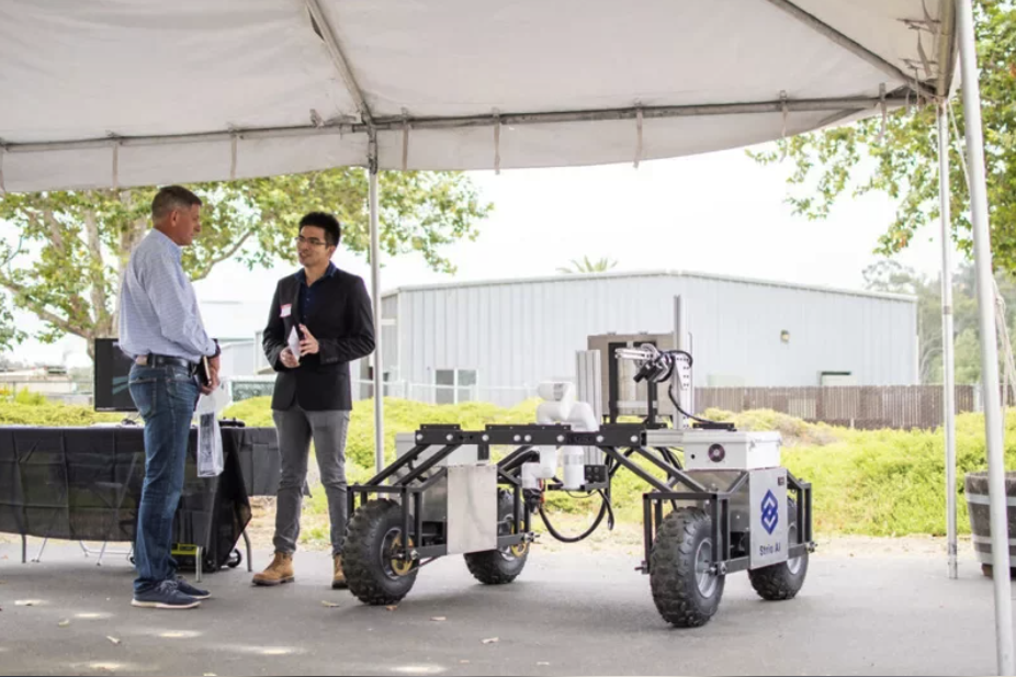 亚马逊自驾车公司Zoox 收购打造采收草莓的机器人新创业者Strio.AI