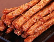 问题辣条厂停业：辣条问题的危害，辣条的危害制作过程